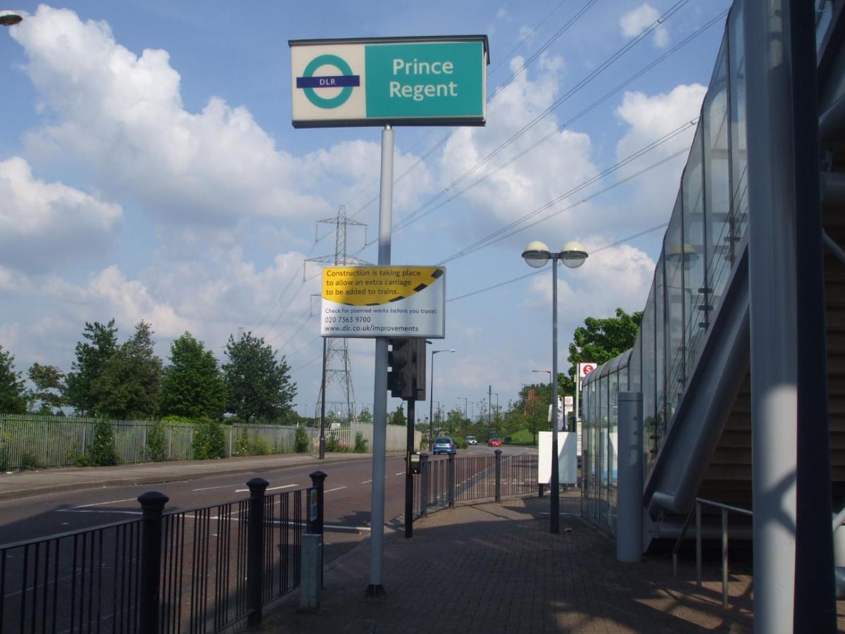 Stunning Four Bedroom House Close To Excel, O2 & Central London With Free Parking Экстерьер фото