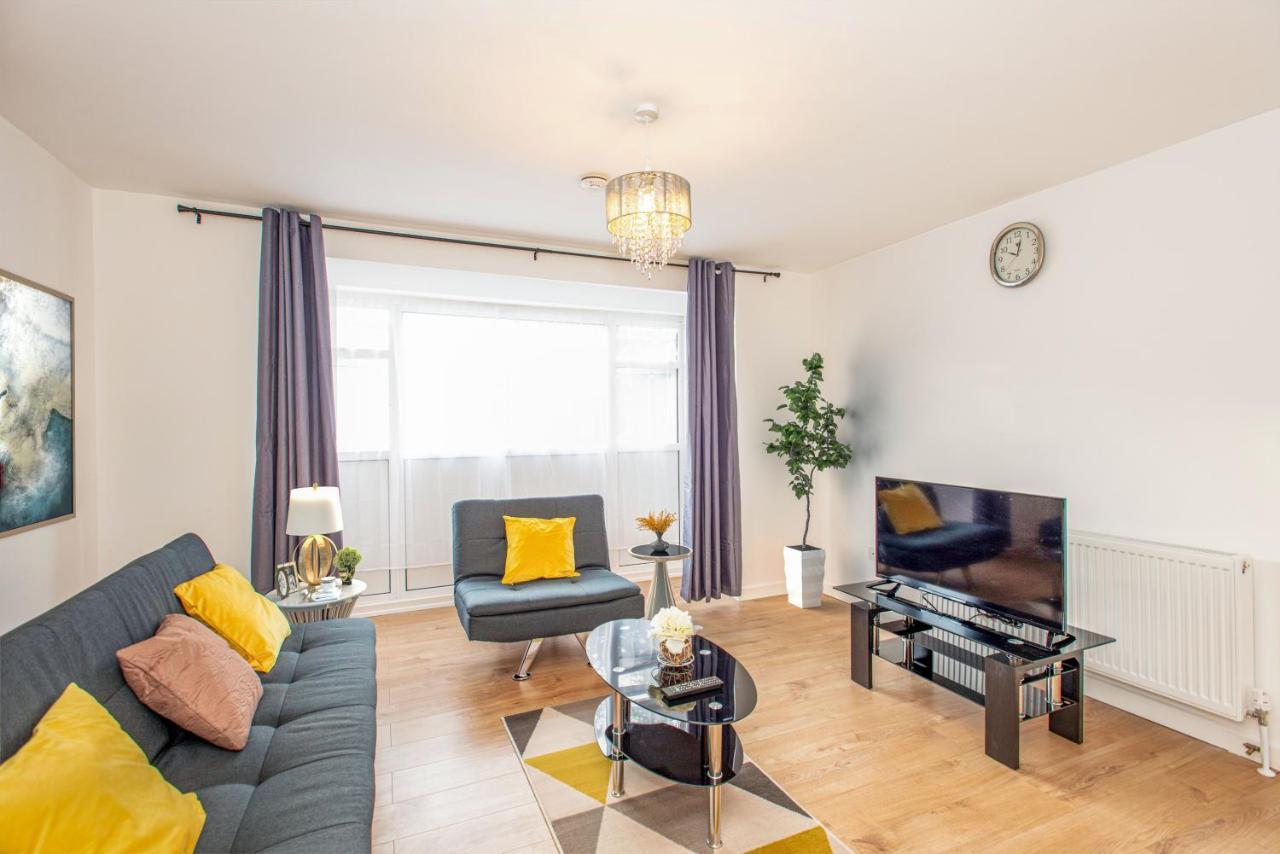 Stunning Four Bedroom House Close To Excel, O2 & Central London With Free Parking Экстерьер фото